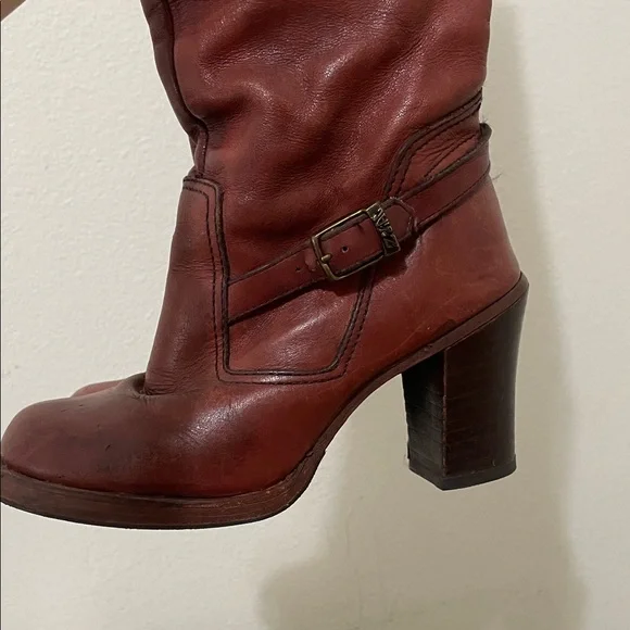 Women's Red Leather Knee-High Boots - Picture 4 of 5